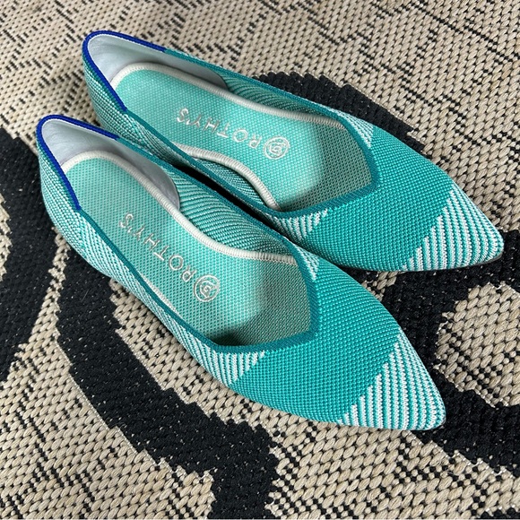 Turquoise Rothy’s Point 8.5 - Picture 1 of 4